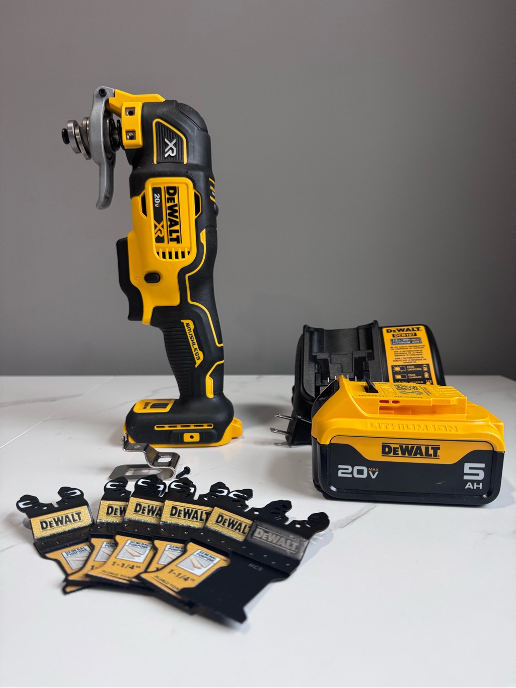 Dewalt 20v Xr Cordless Multi-Tool With 5ah Battery Yellow/Black